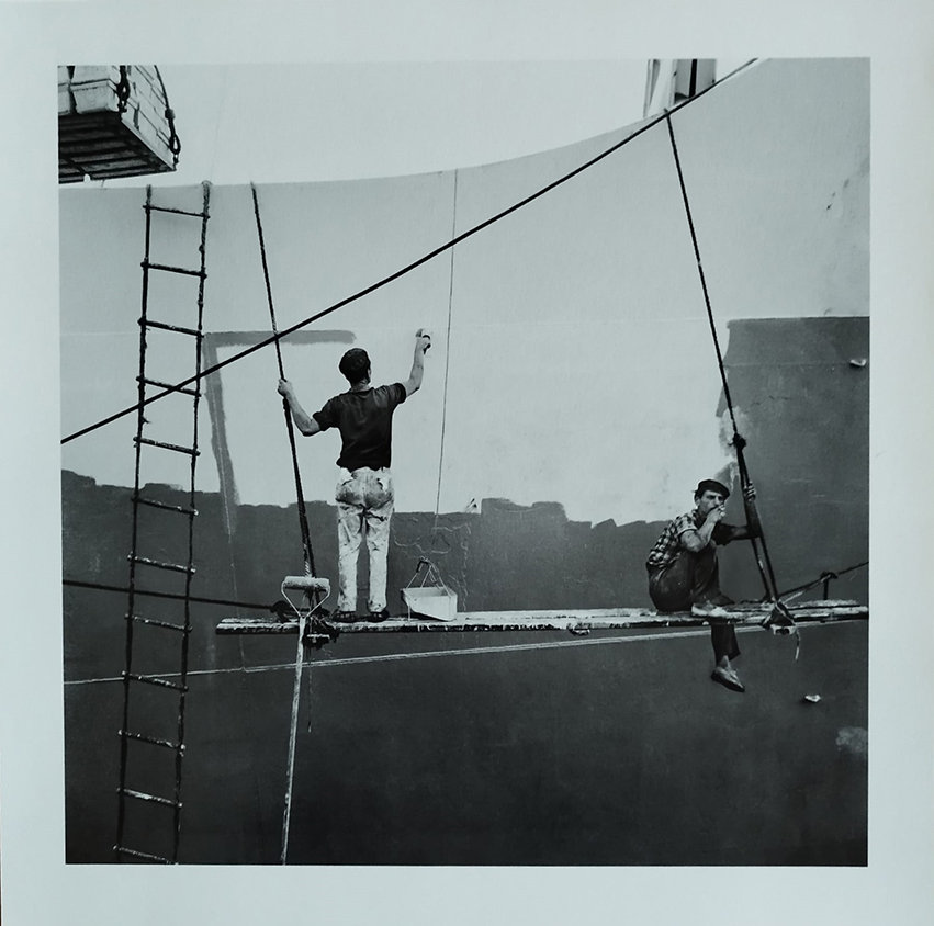 Pintando un barco. Canarias, 1964