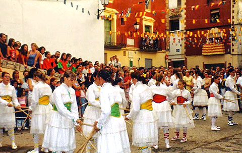 Dance en Urrea de Gaén.