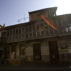 Casa en ruinas en el casco antiguo de Tineo