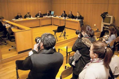 La juez sigue la pista a una empresa que hizo numerosos contratos con el hijo de Riopedre