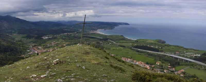 Caravia Alta, vista desde el pico La Forquita.
